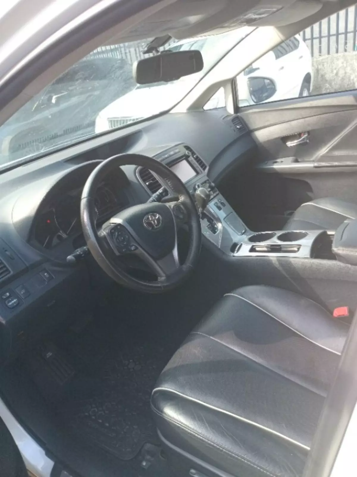 interiorFront