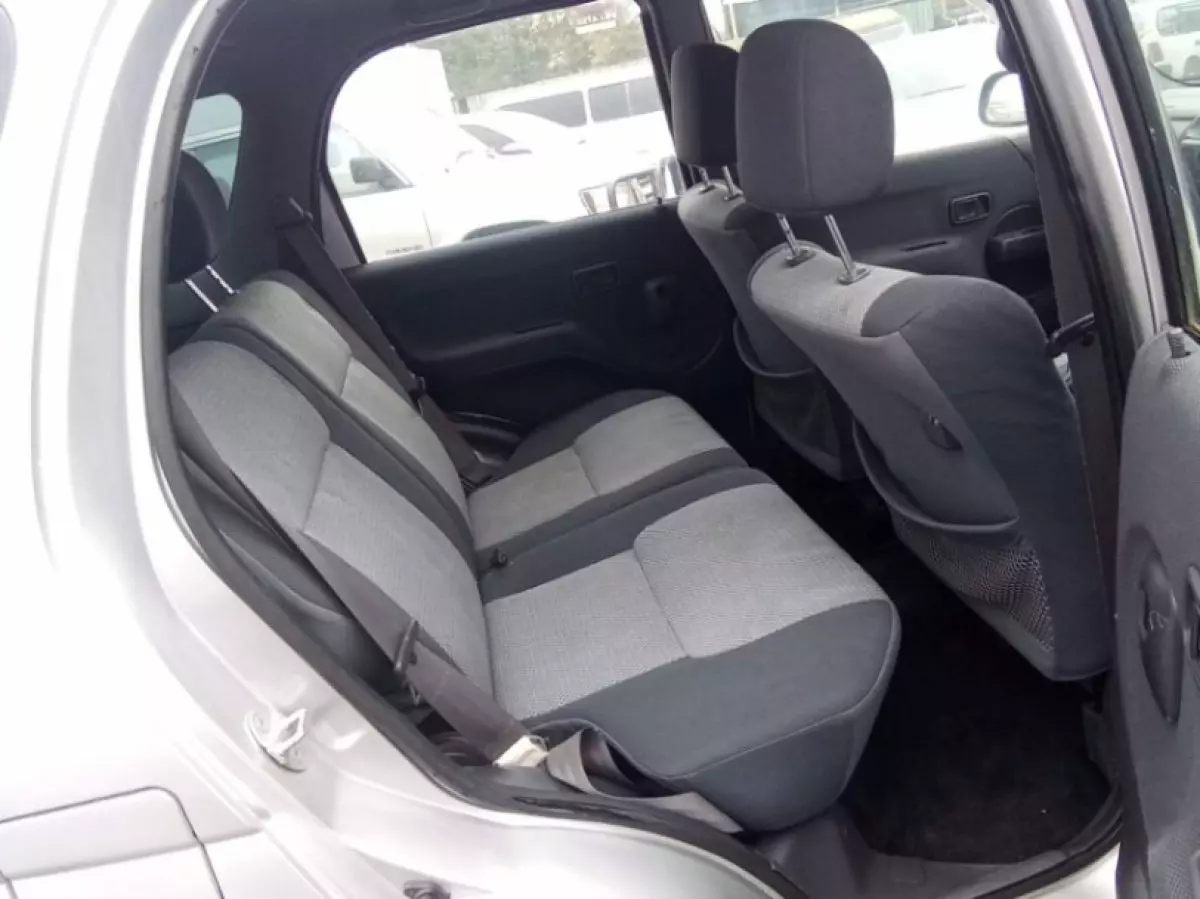 interiorBack