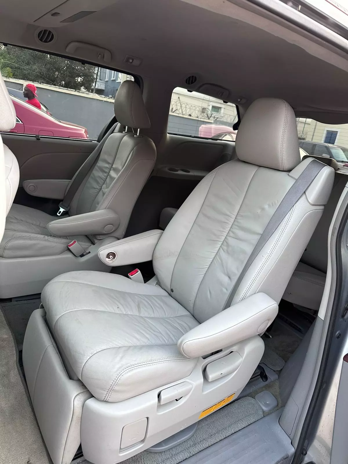 interiorBack