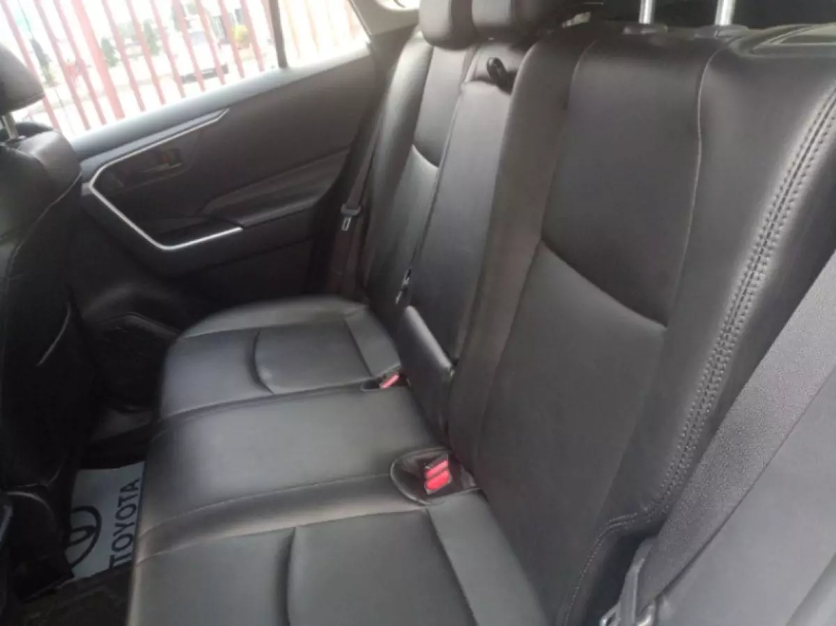 interiorBack