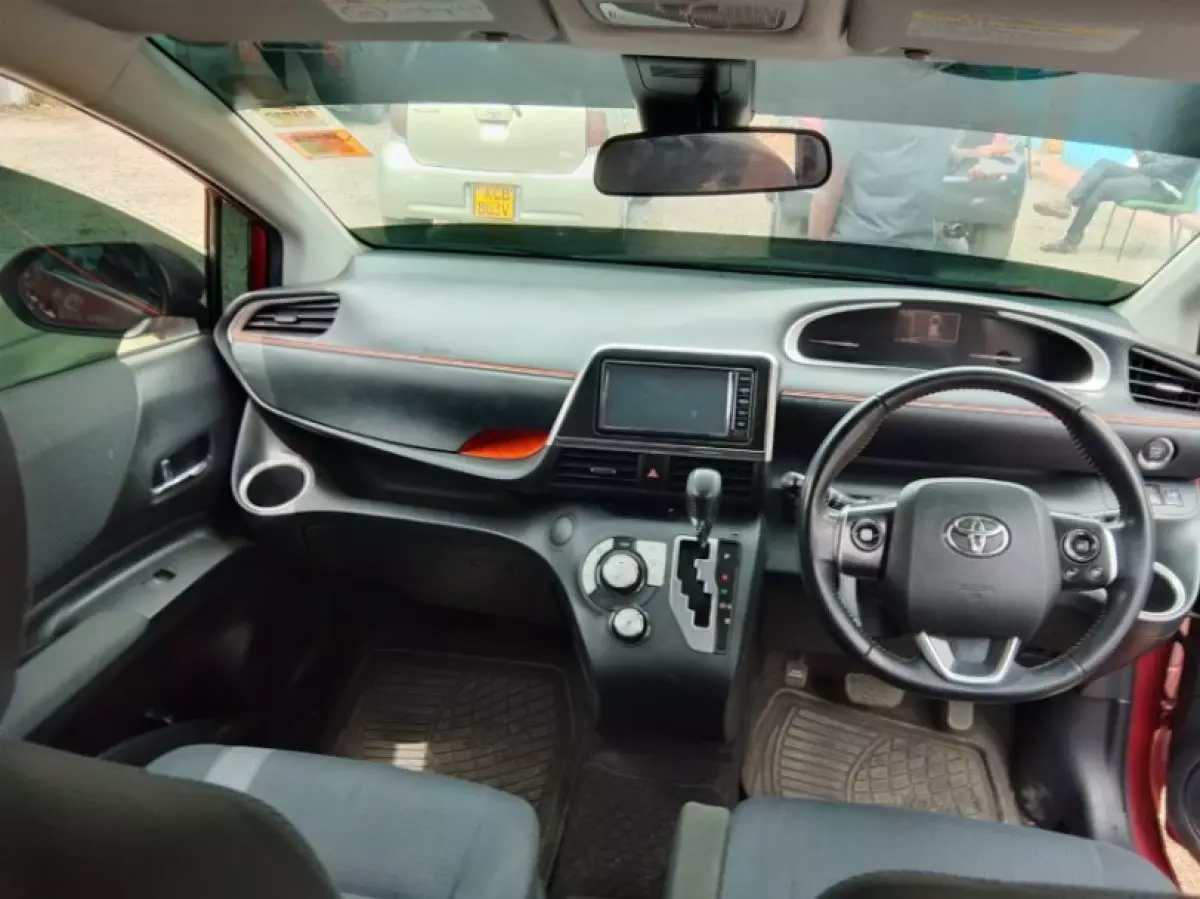 interiorFront