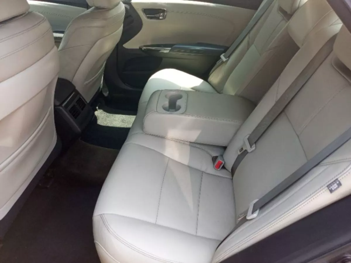 interiorBack