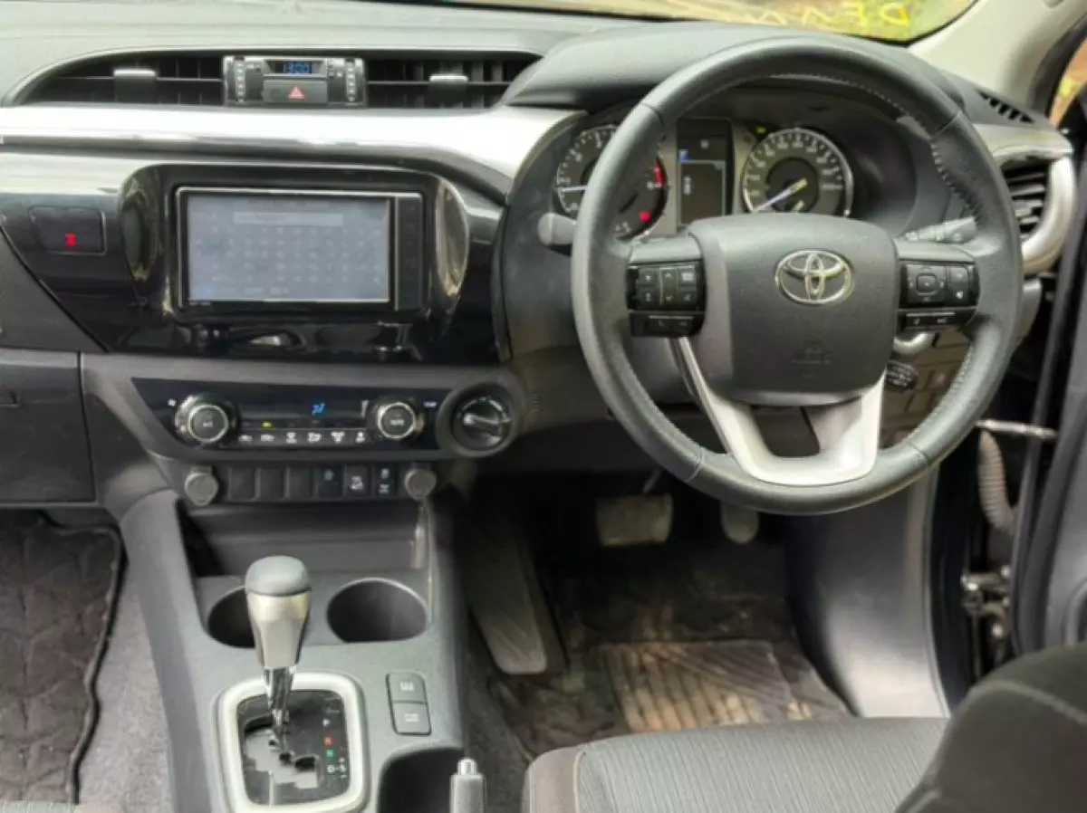 interiorFront