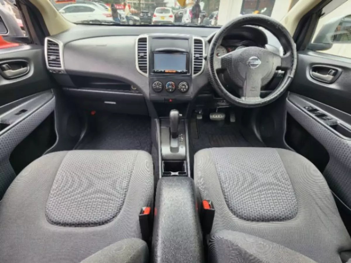 interiorFront