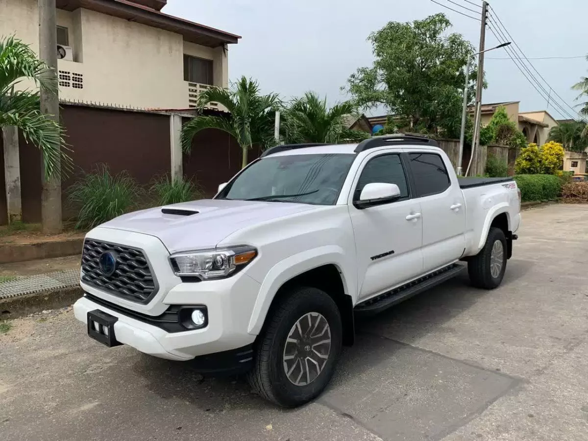 Toyota Tacoma - 2022