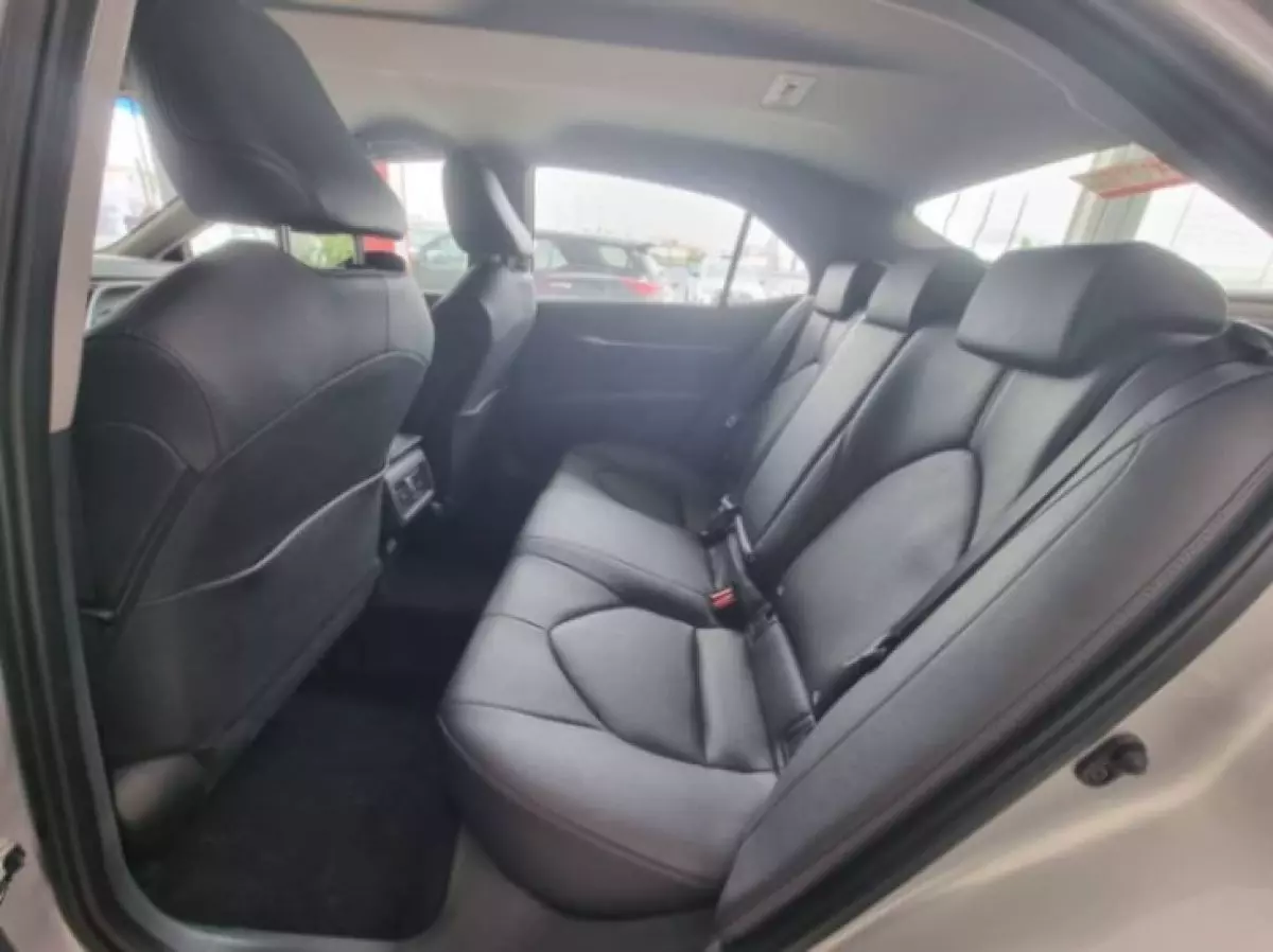 interiorBack