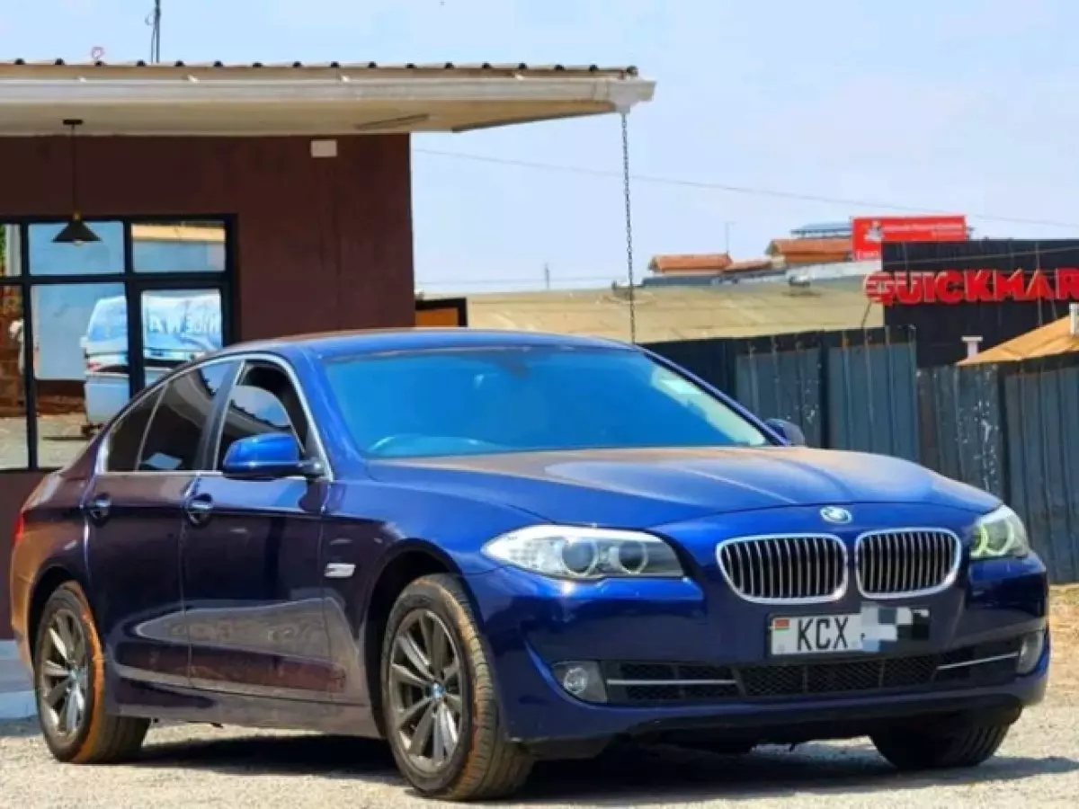 BMW 520 - 2012