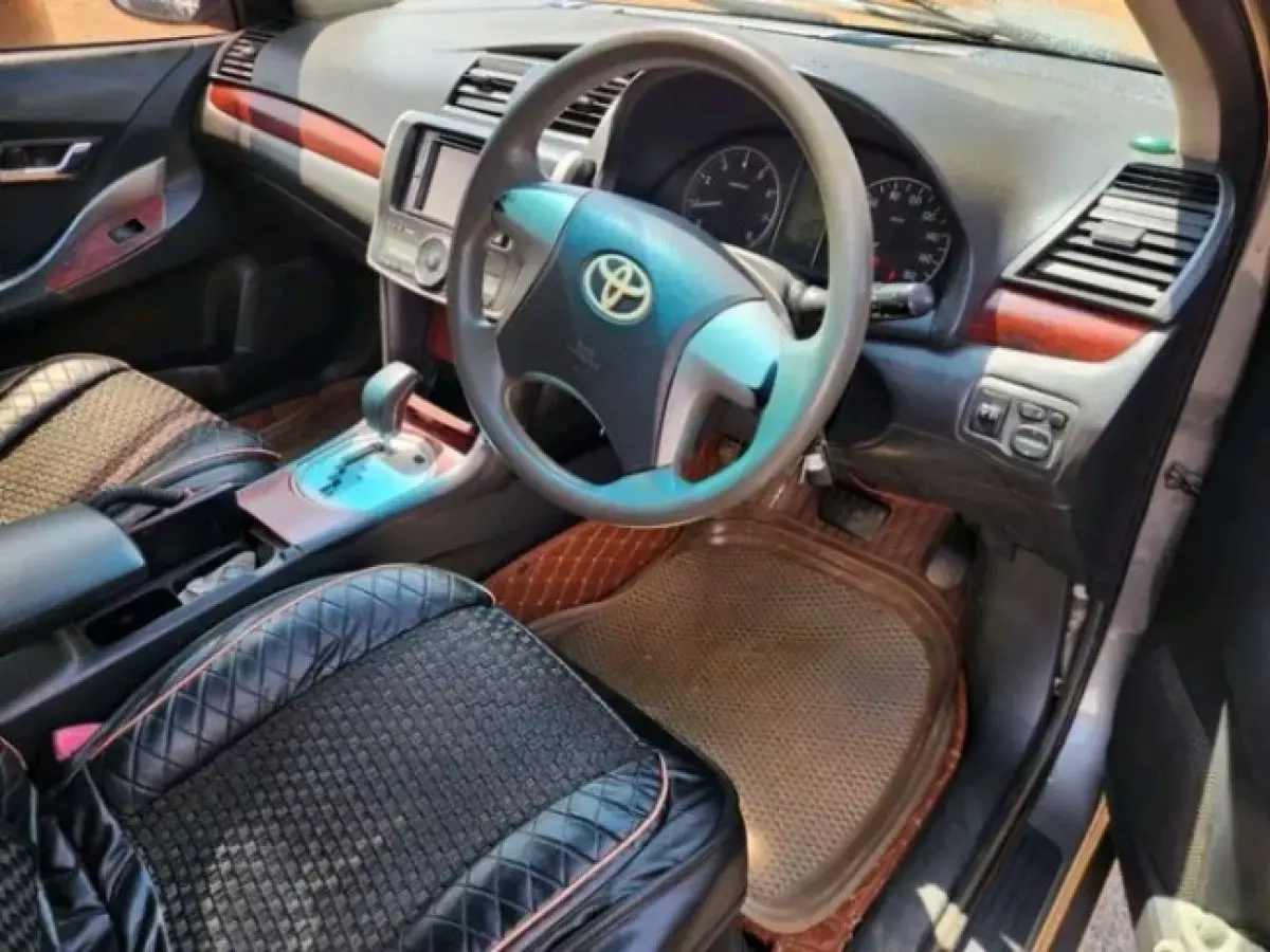 interiorFront