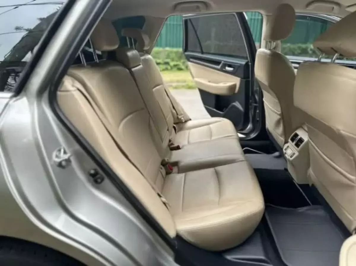 interiorBack