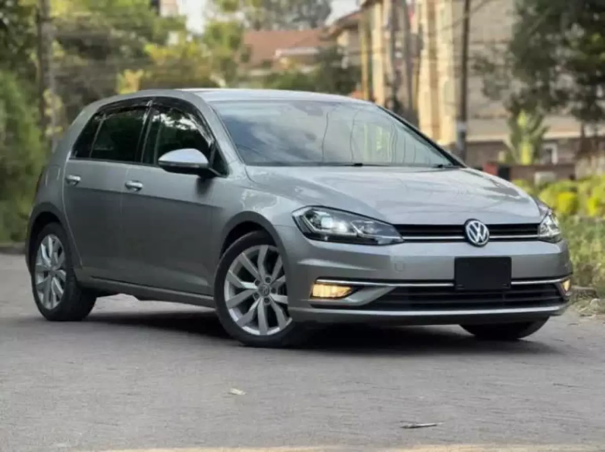 Volkswagen Golf - 2017