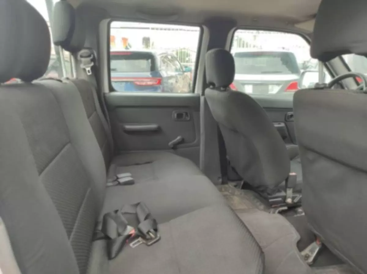 interiorBack
