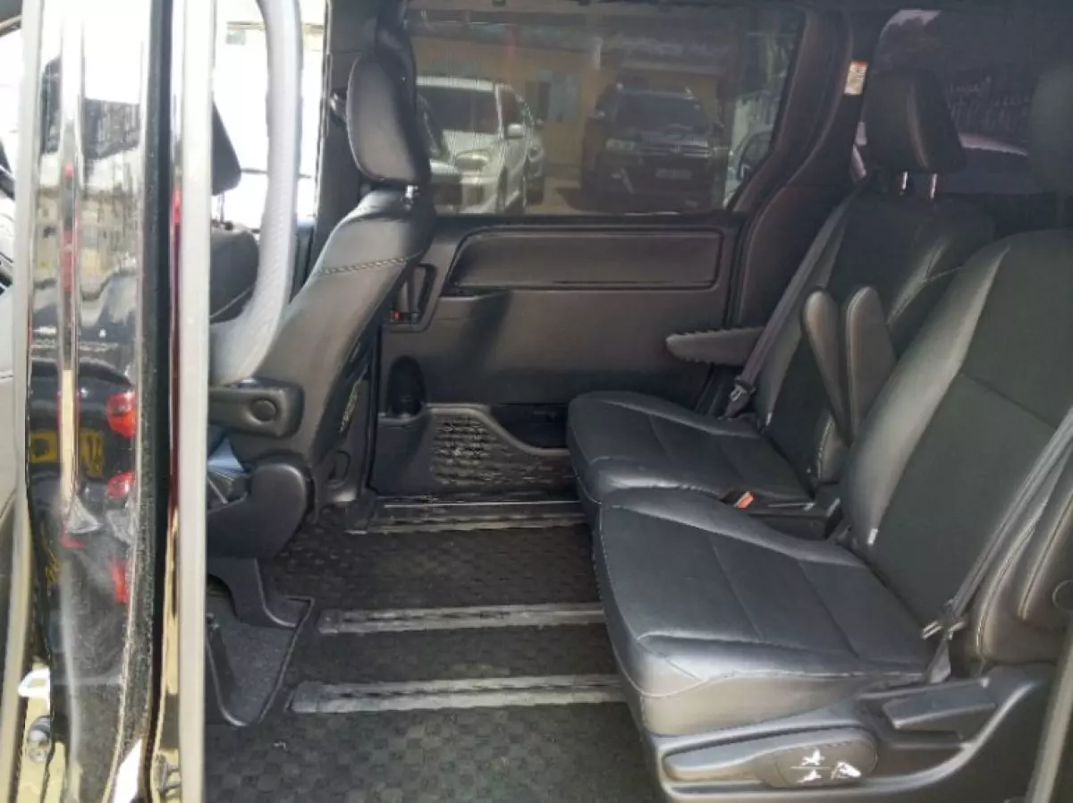 interiorBack