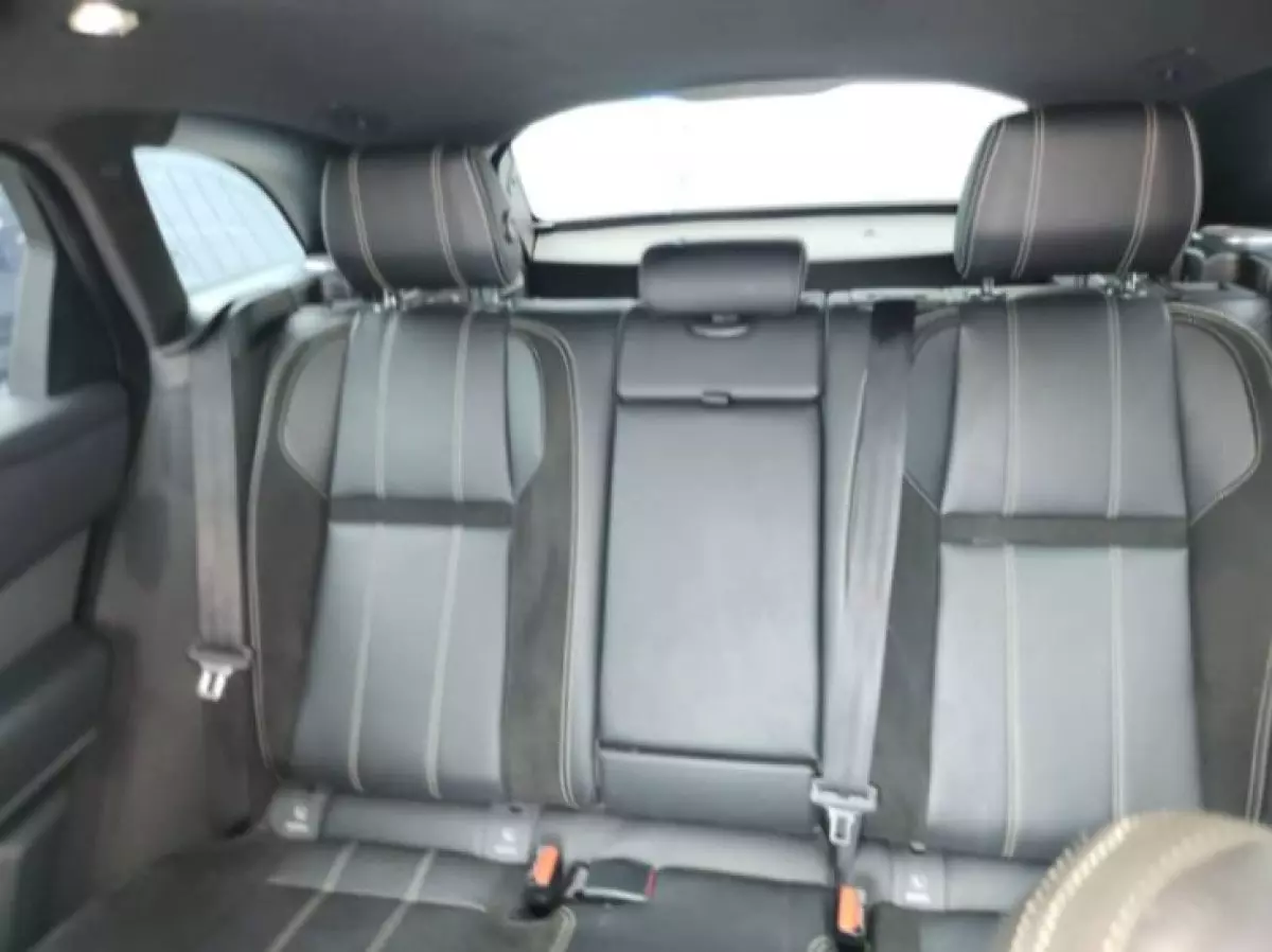 interiorBack