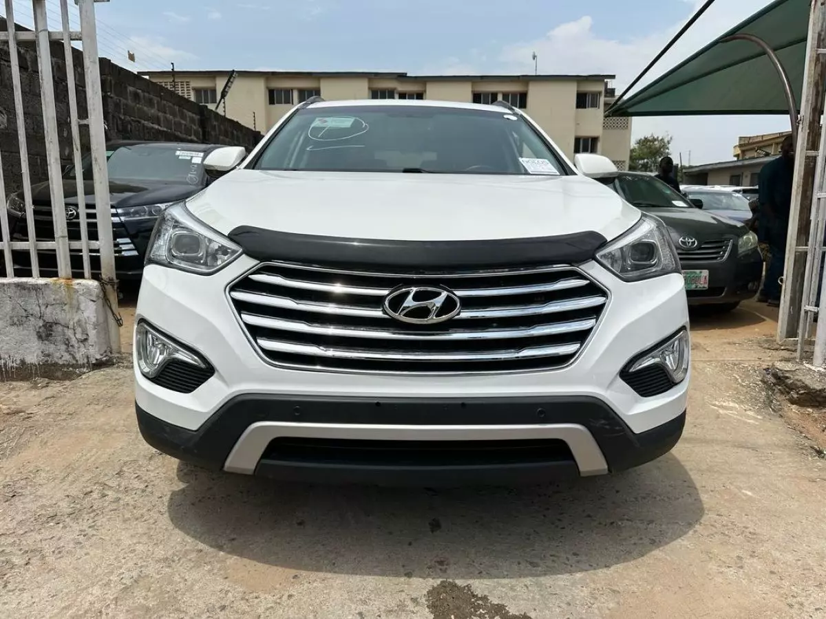 Hyundai Santa Fe - 2014