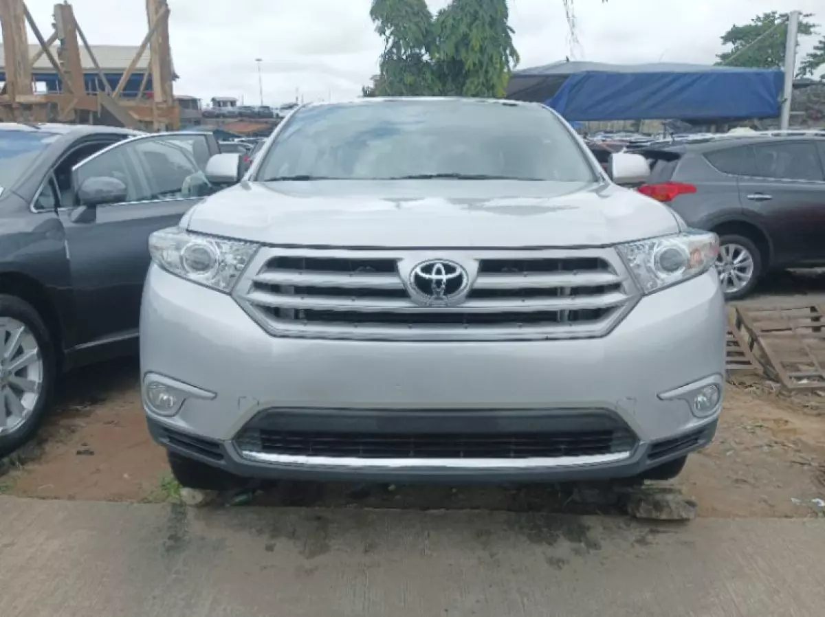 Toyota Highlander - 2013