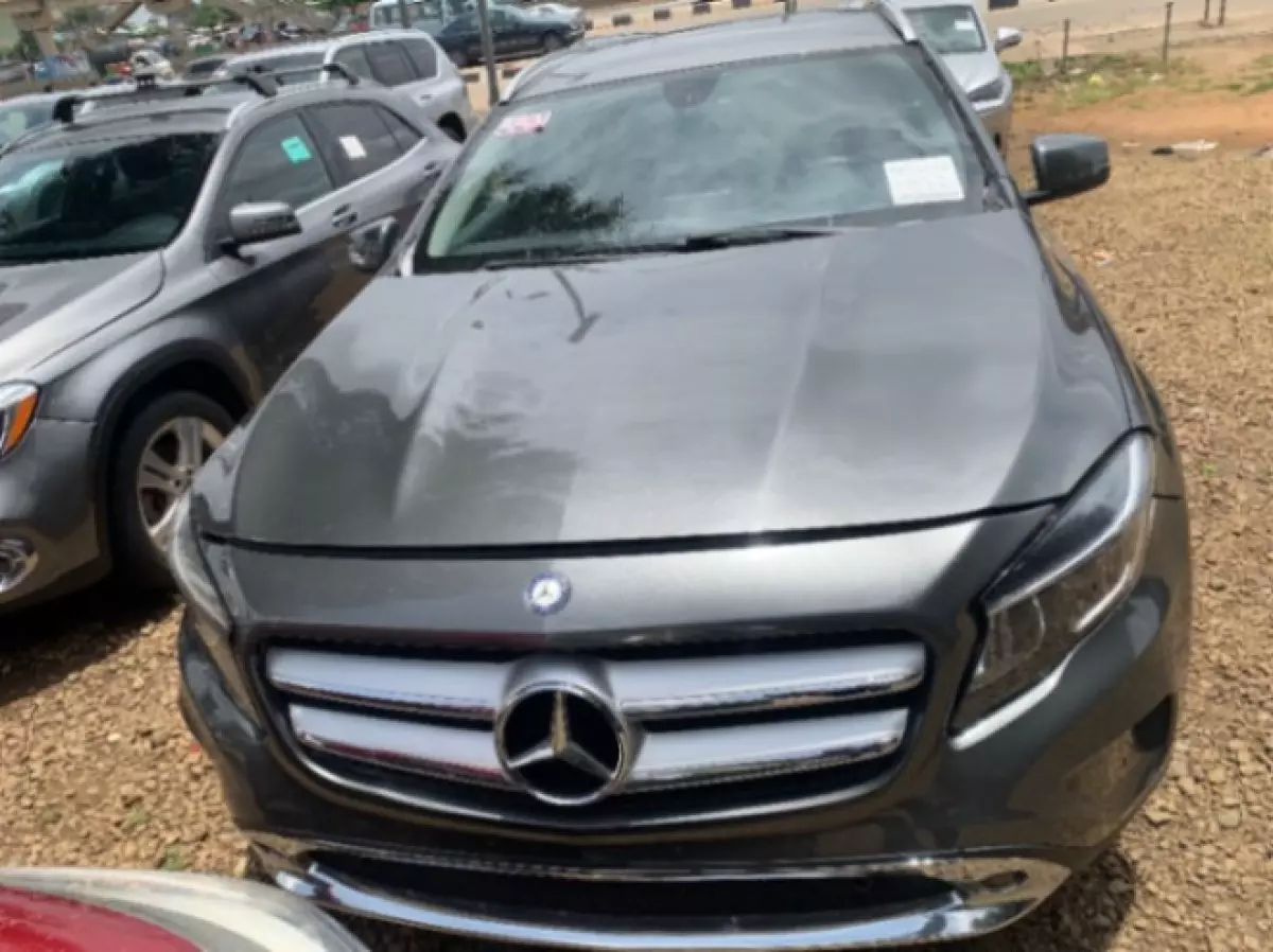 Mercedes-Benz GLA 250 - 2014