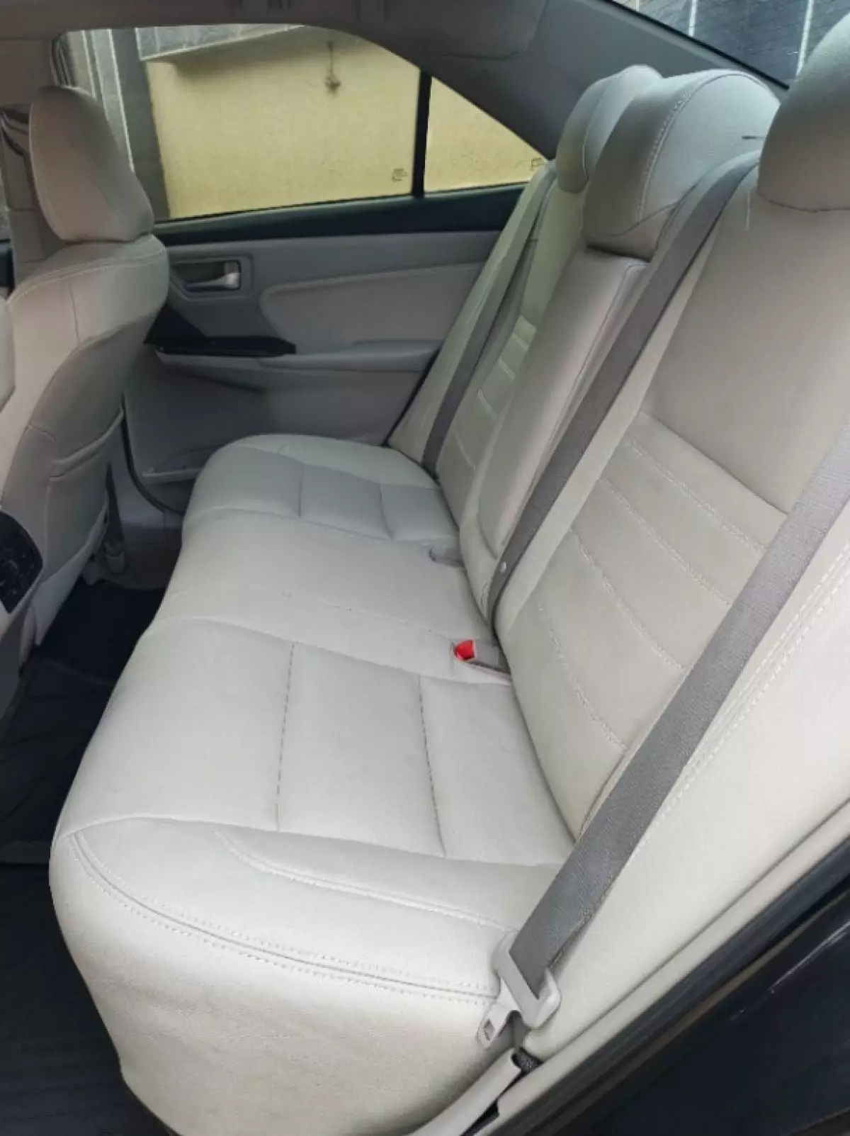 interiorBack