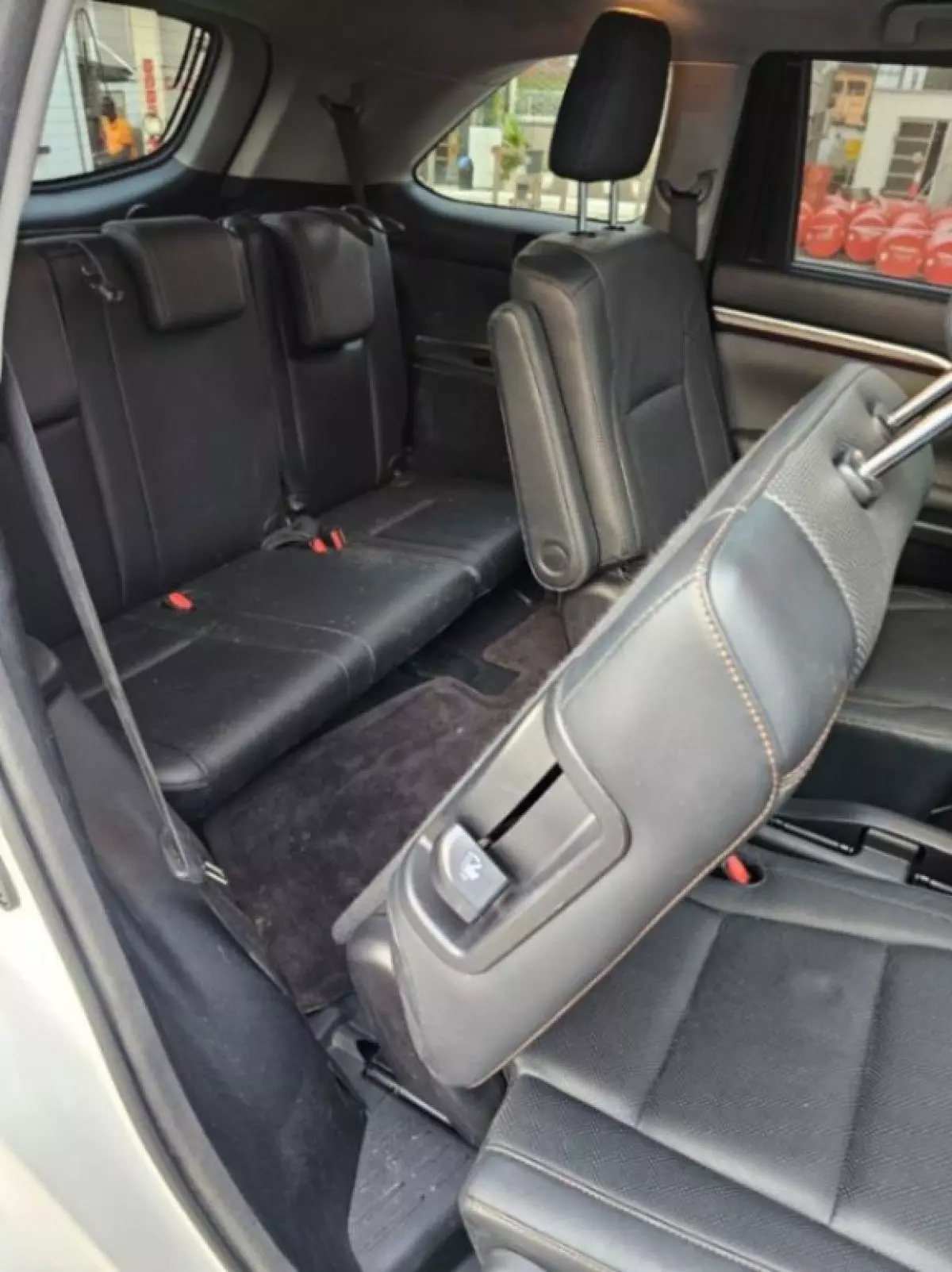 interiorBack