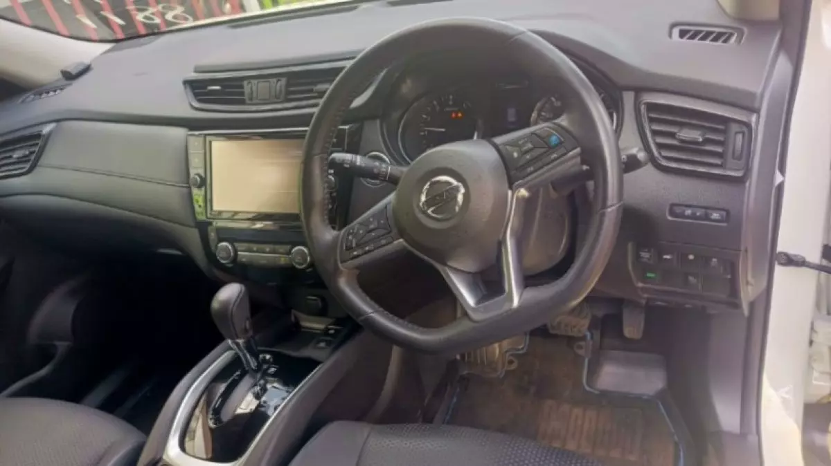 interiorFront