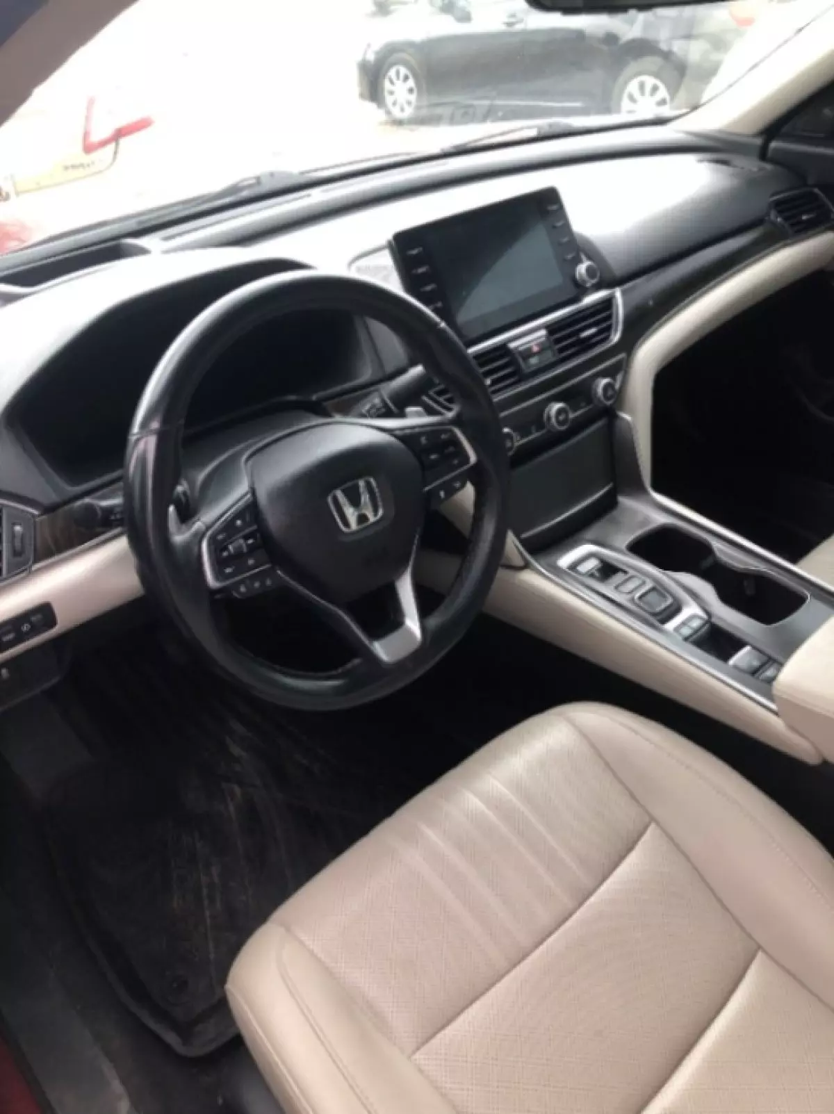 interiorFront