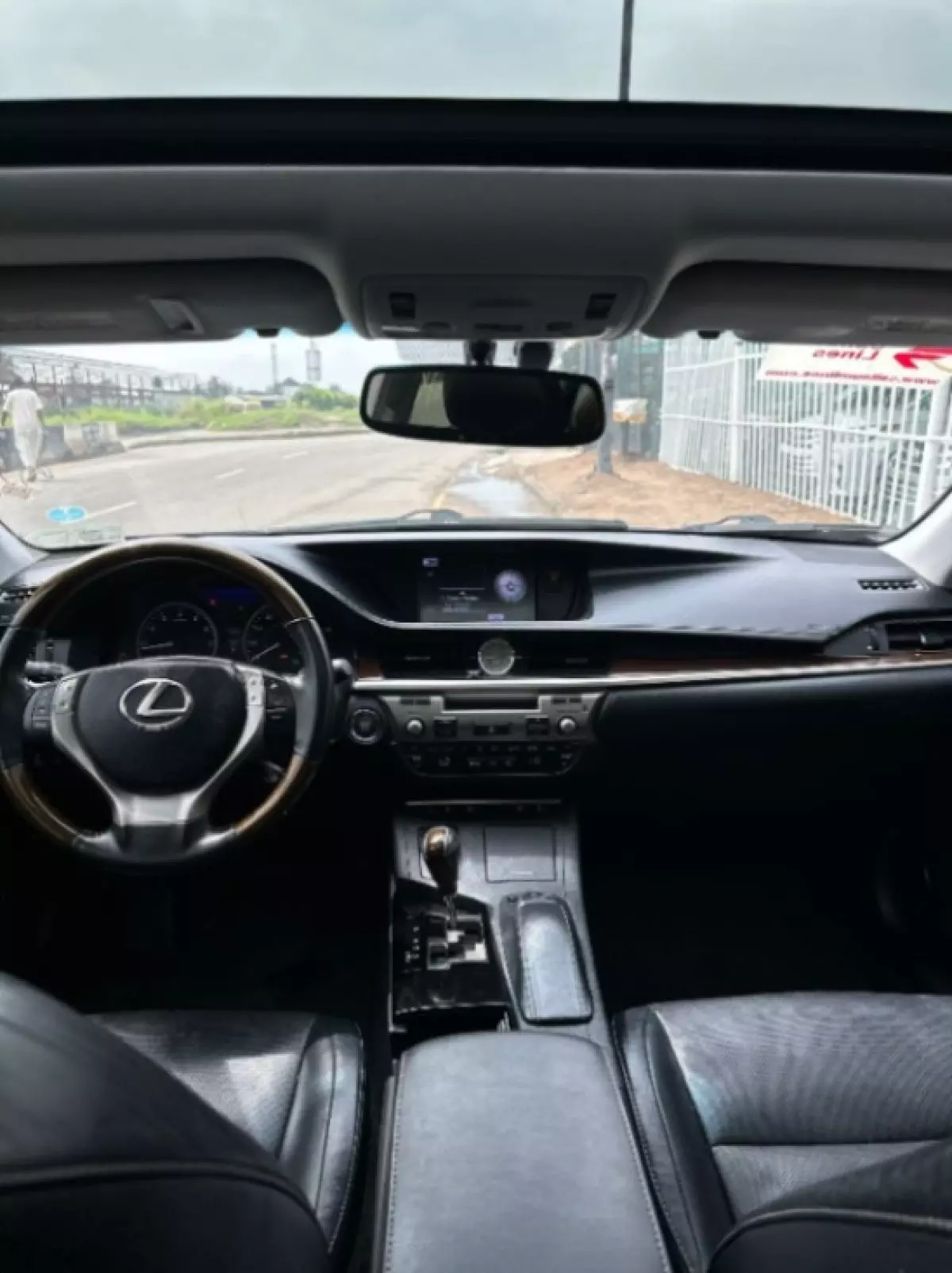 interiorFront