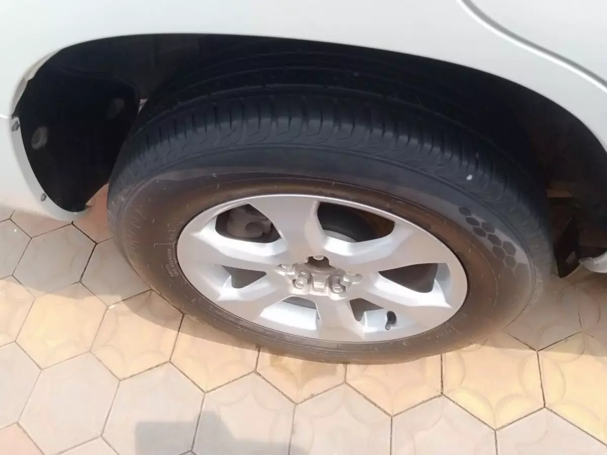 tyre1