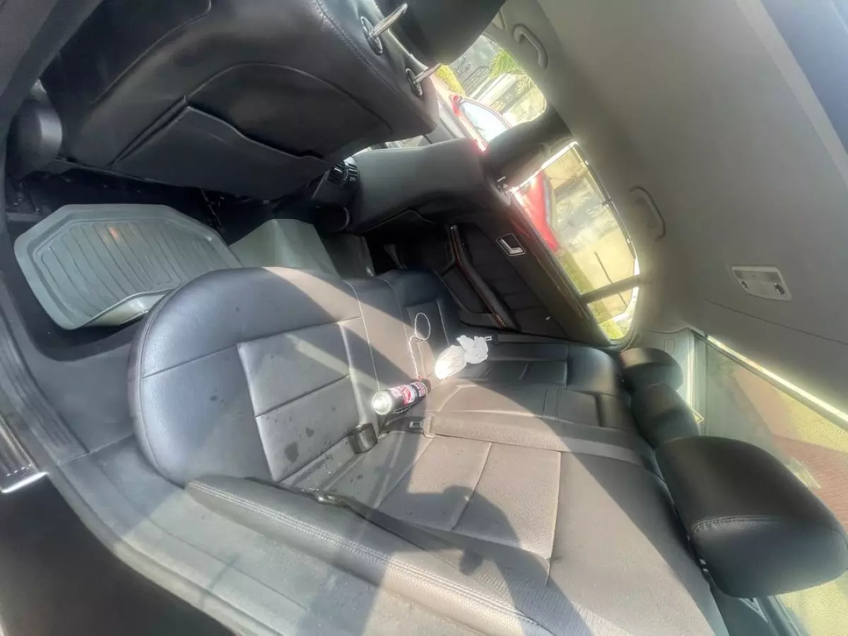 interiorBack
