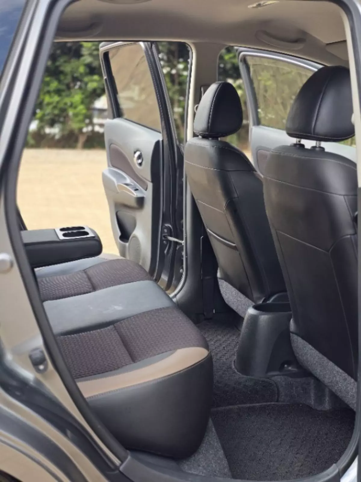 interiorBack