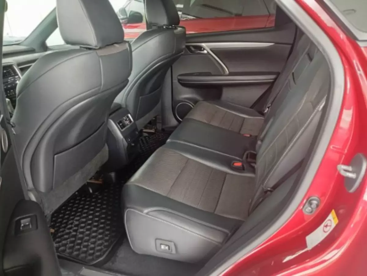 interiorBack