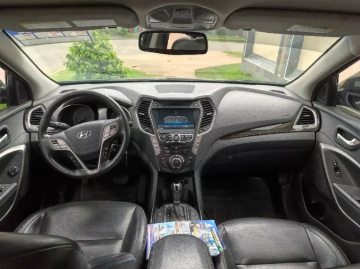 interiorFront