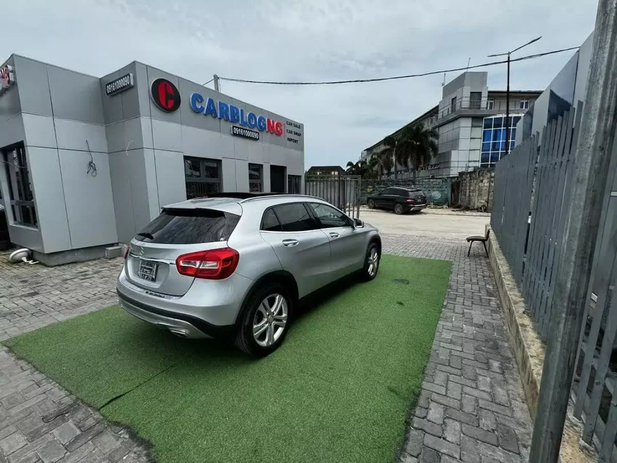 car Back