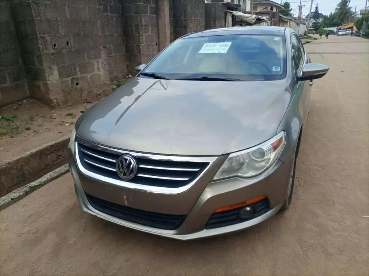 Volkswagen Passat - 2009