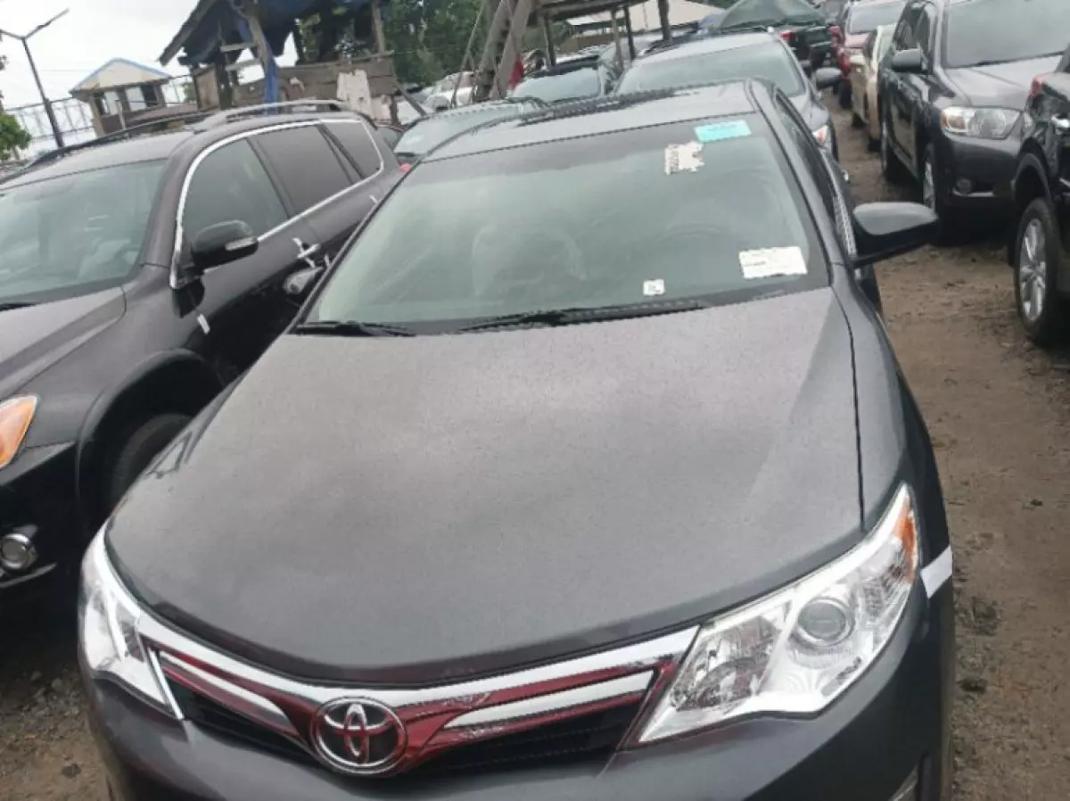 Toyota camry - 2013
