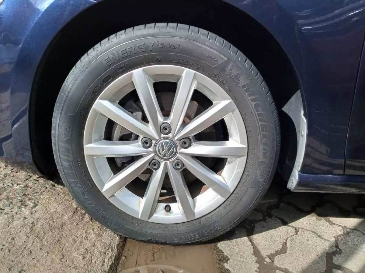 tyre0