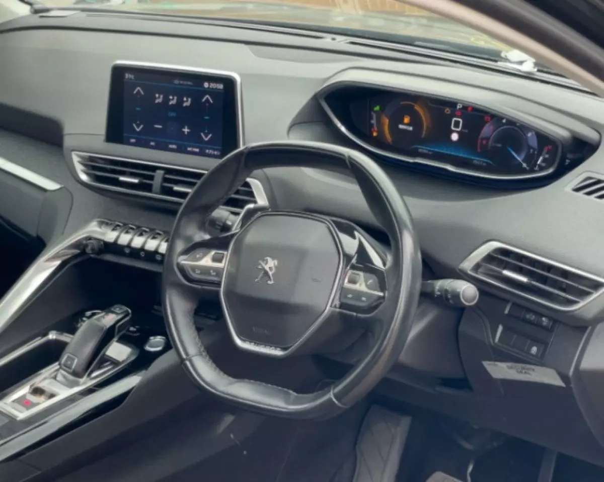 interiorFront