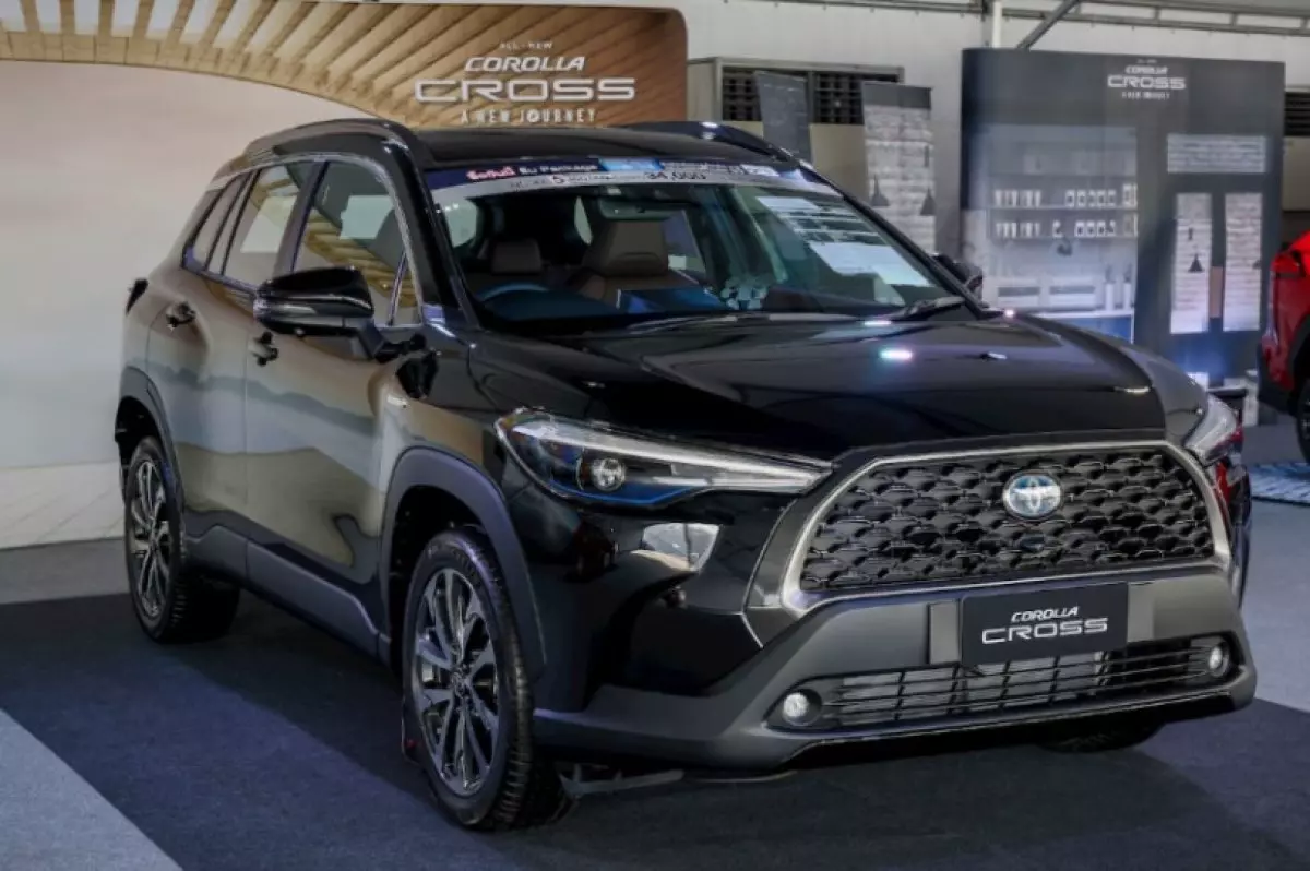 Toyota Corolla Cross (High Grade) - 2025