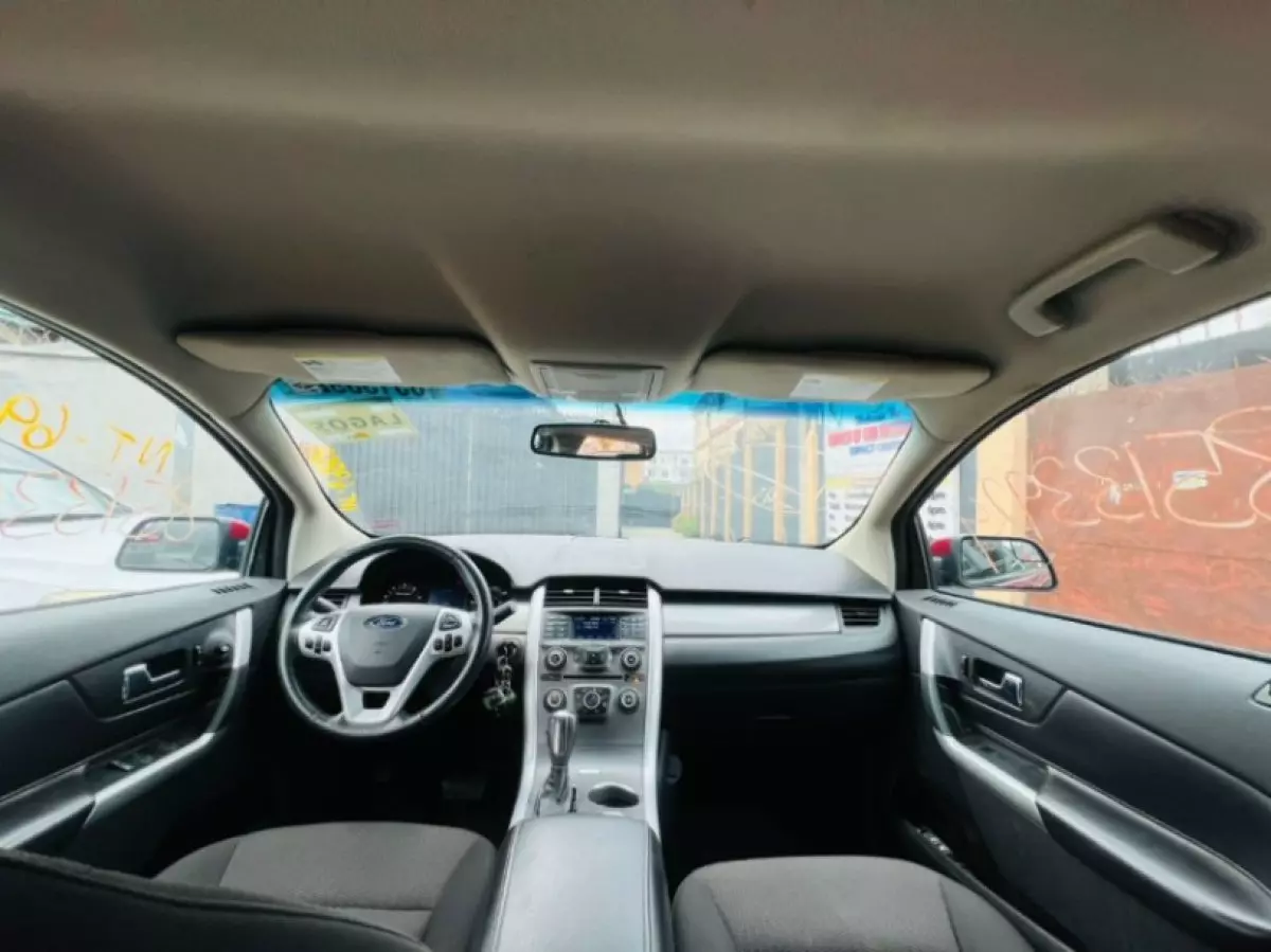 interiorFront