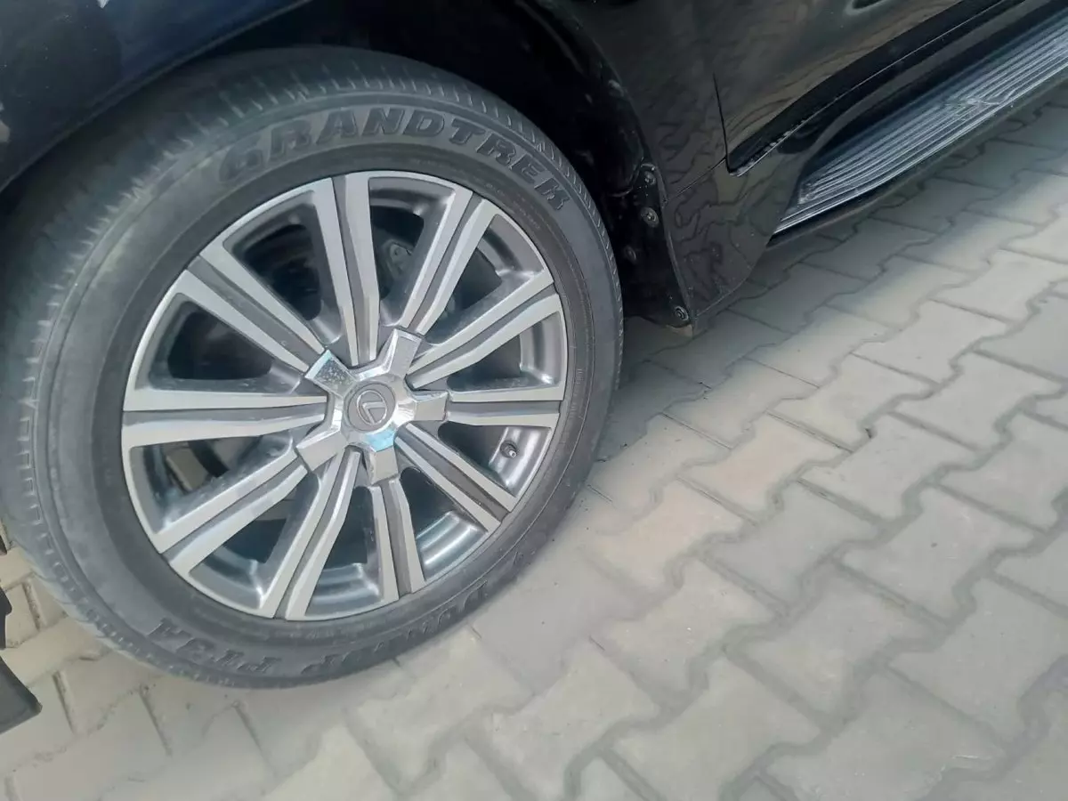 tyre2
