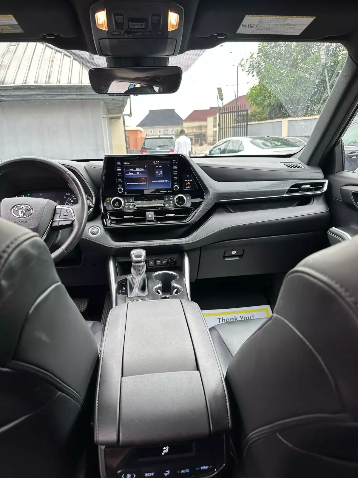 interiorFront