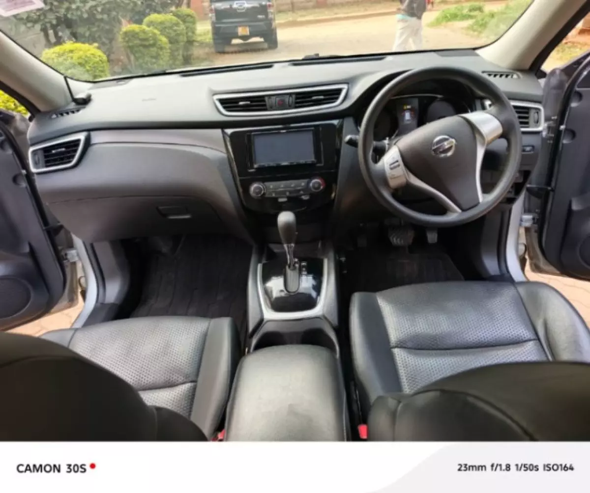 interiorFront