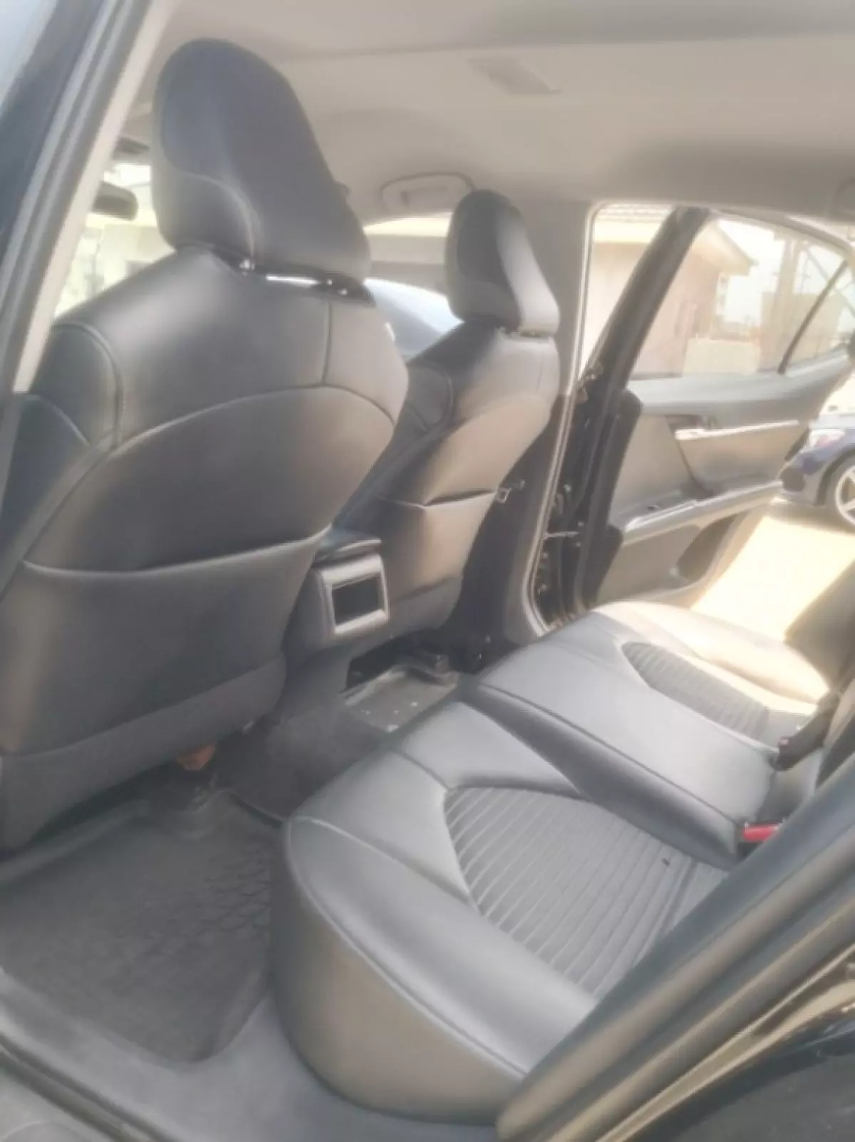 interiorBack