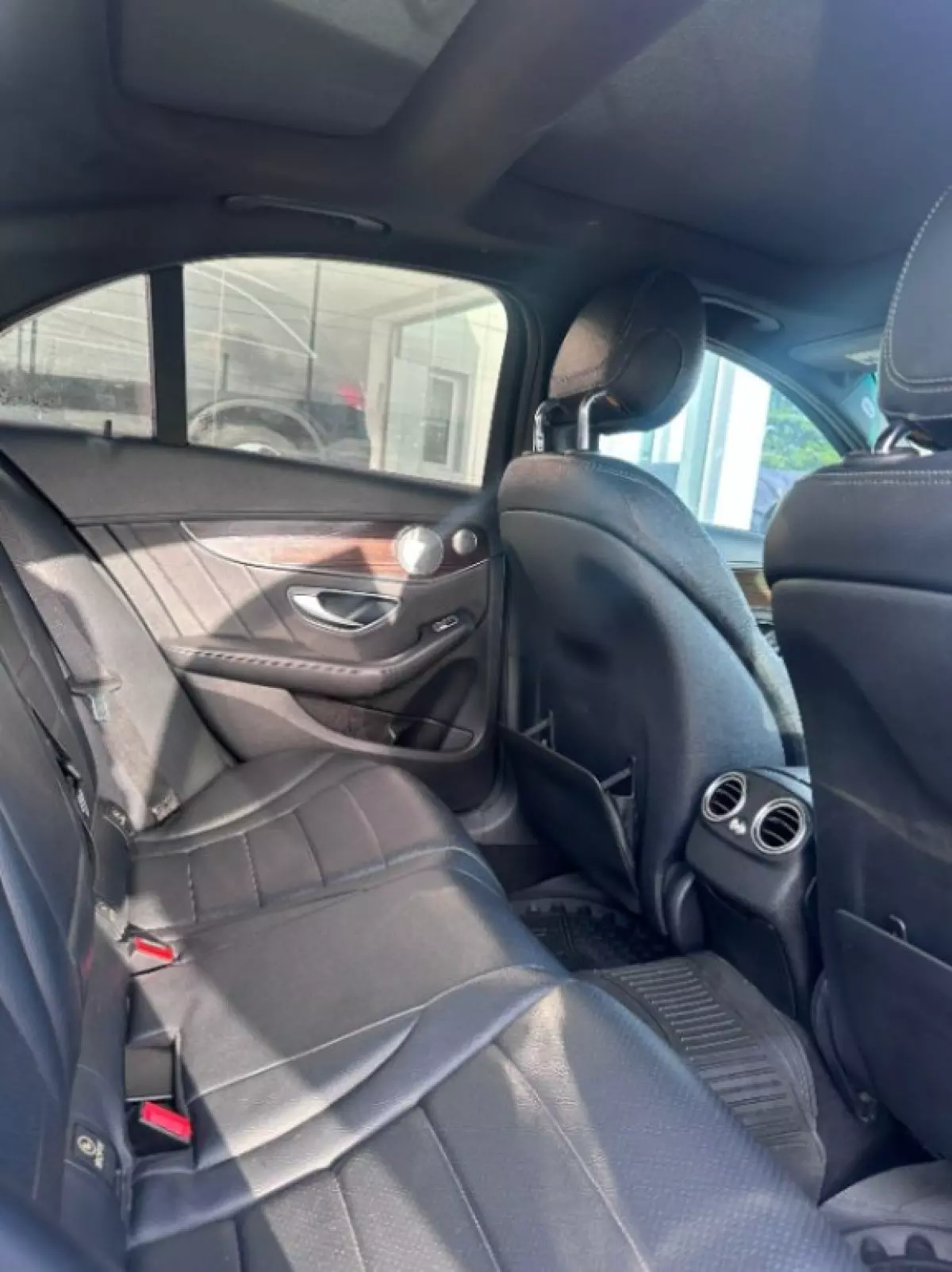 interiorBack