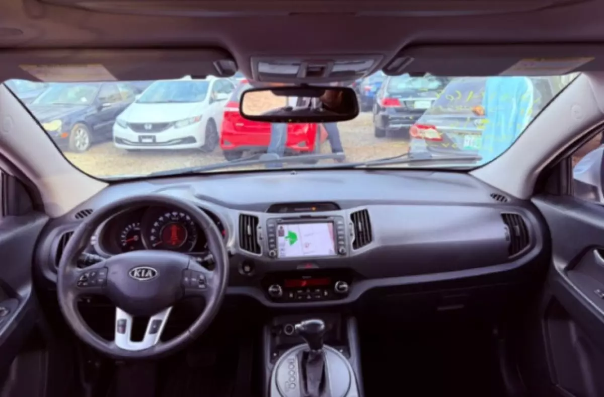 interiorFront