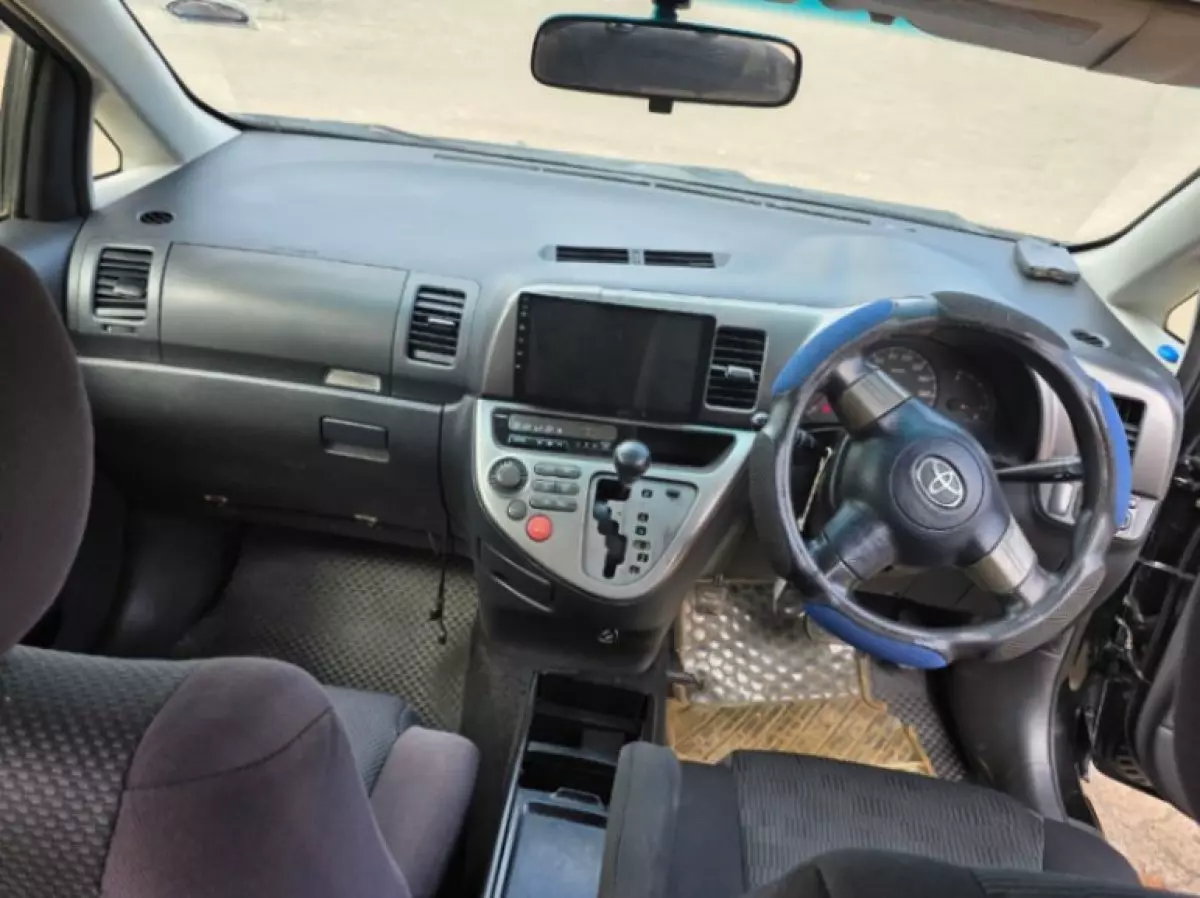 interiorFront