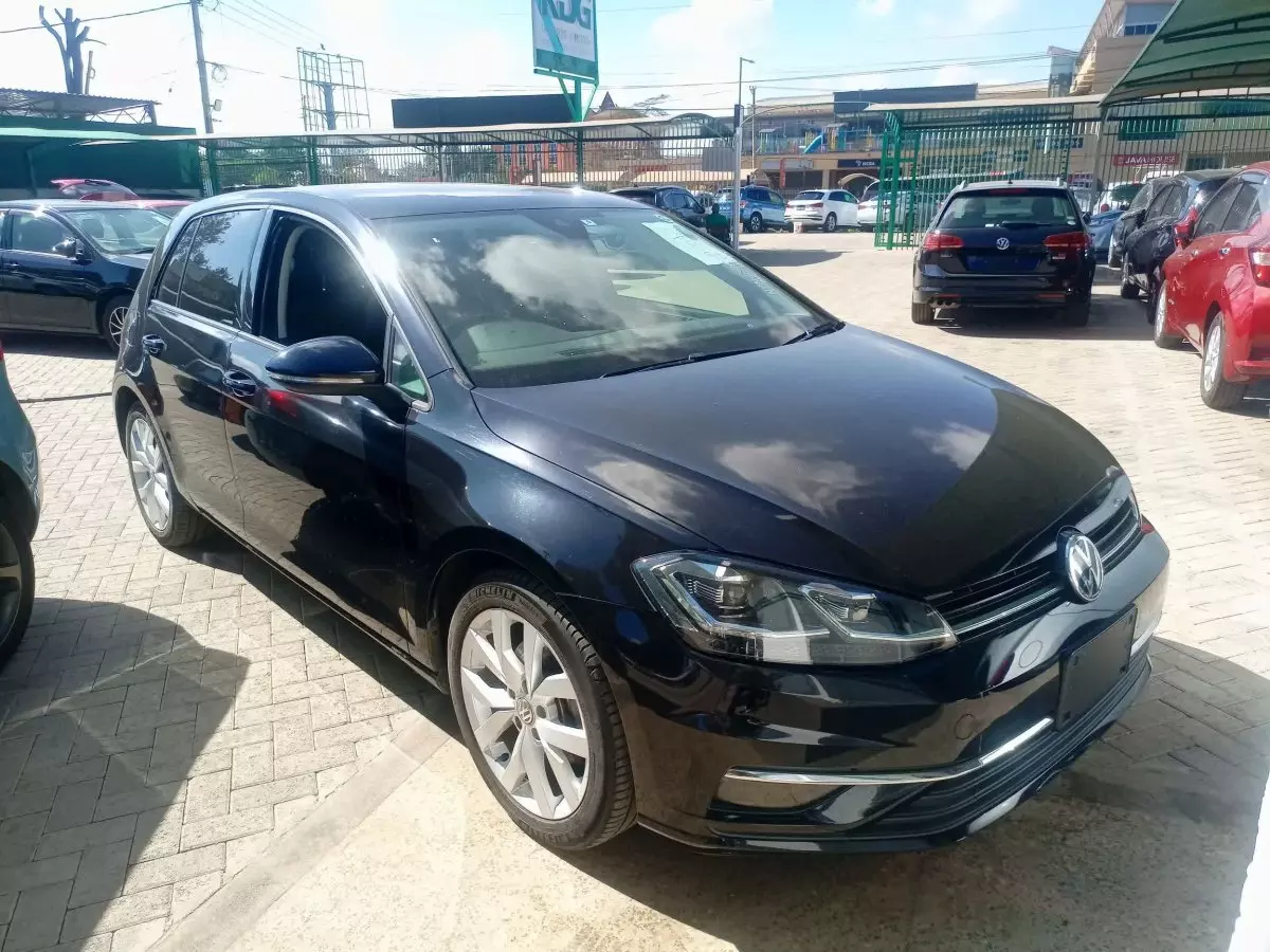 Volkswagen Golf - 2017