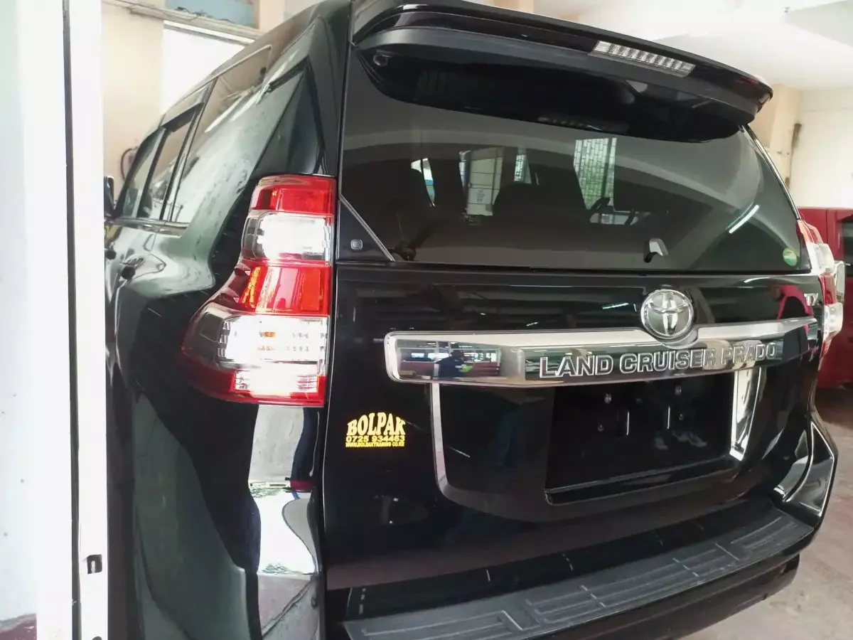 Car Left Back