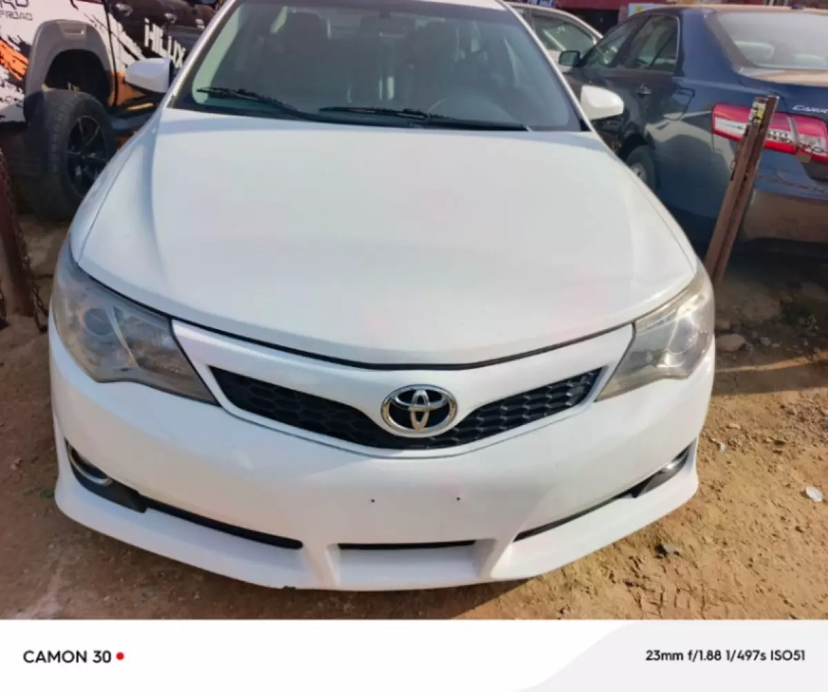 Toyota Camry - 2013