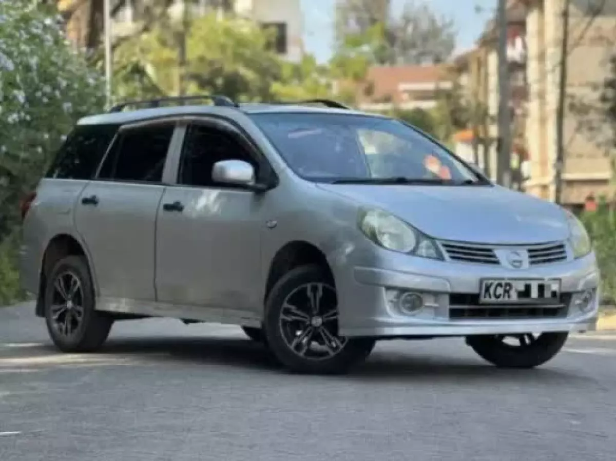 Nissan Advan  - 2012