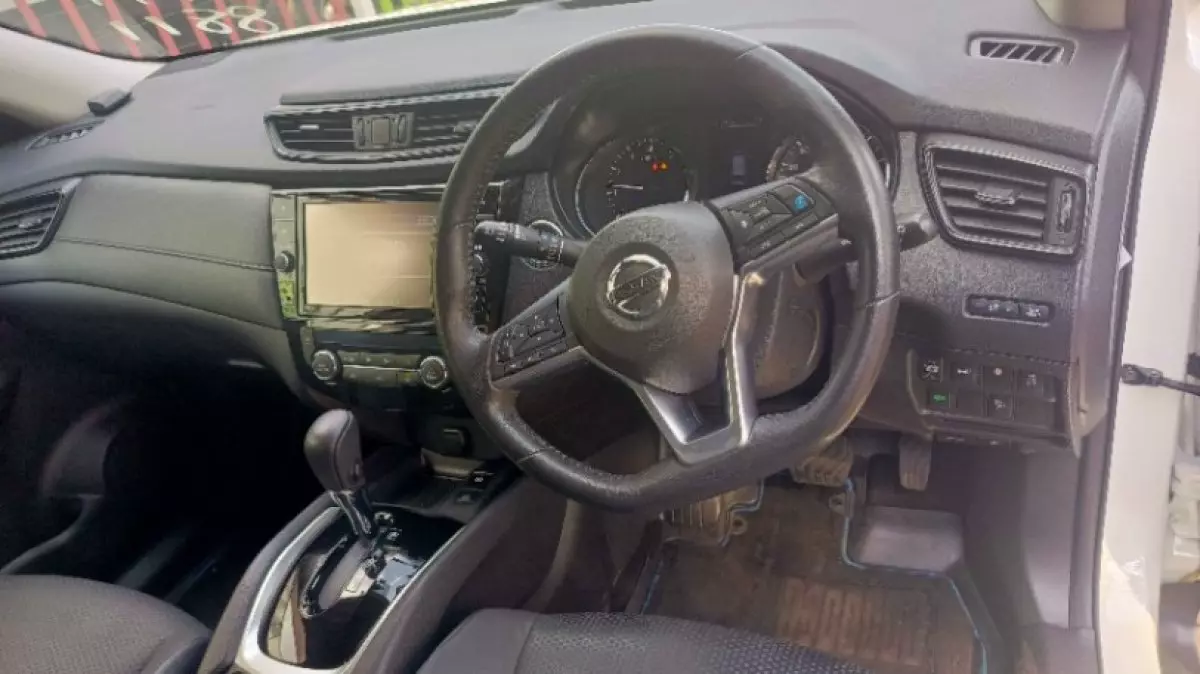 interiorFront