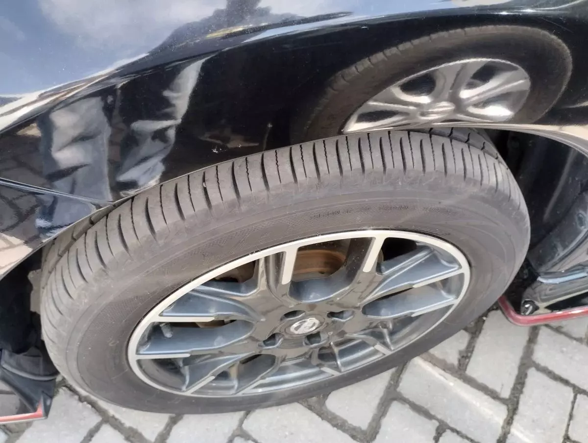 tyre2